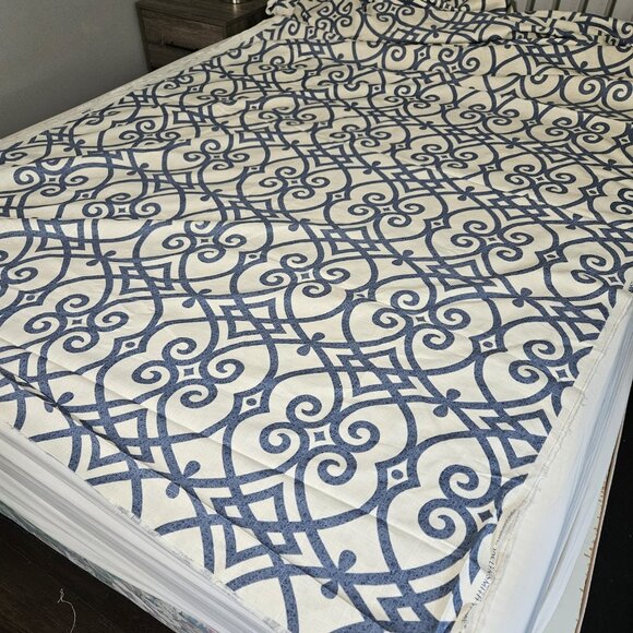 Jaclyn Smith Home Trend Upholstery Fabric 58" Wide By The Yard Scroll Lattice - Picture 3 of 8